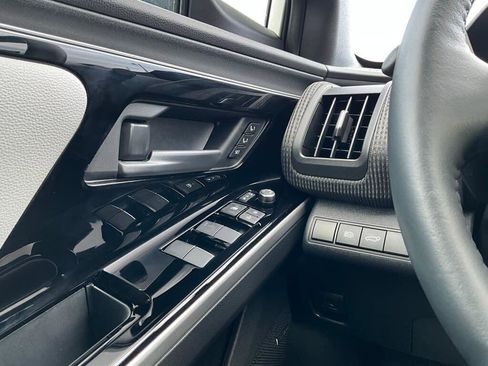 Certified 2024 Subaru Solterra Limited image 22