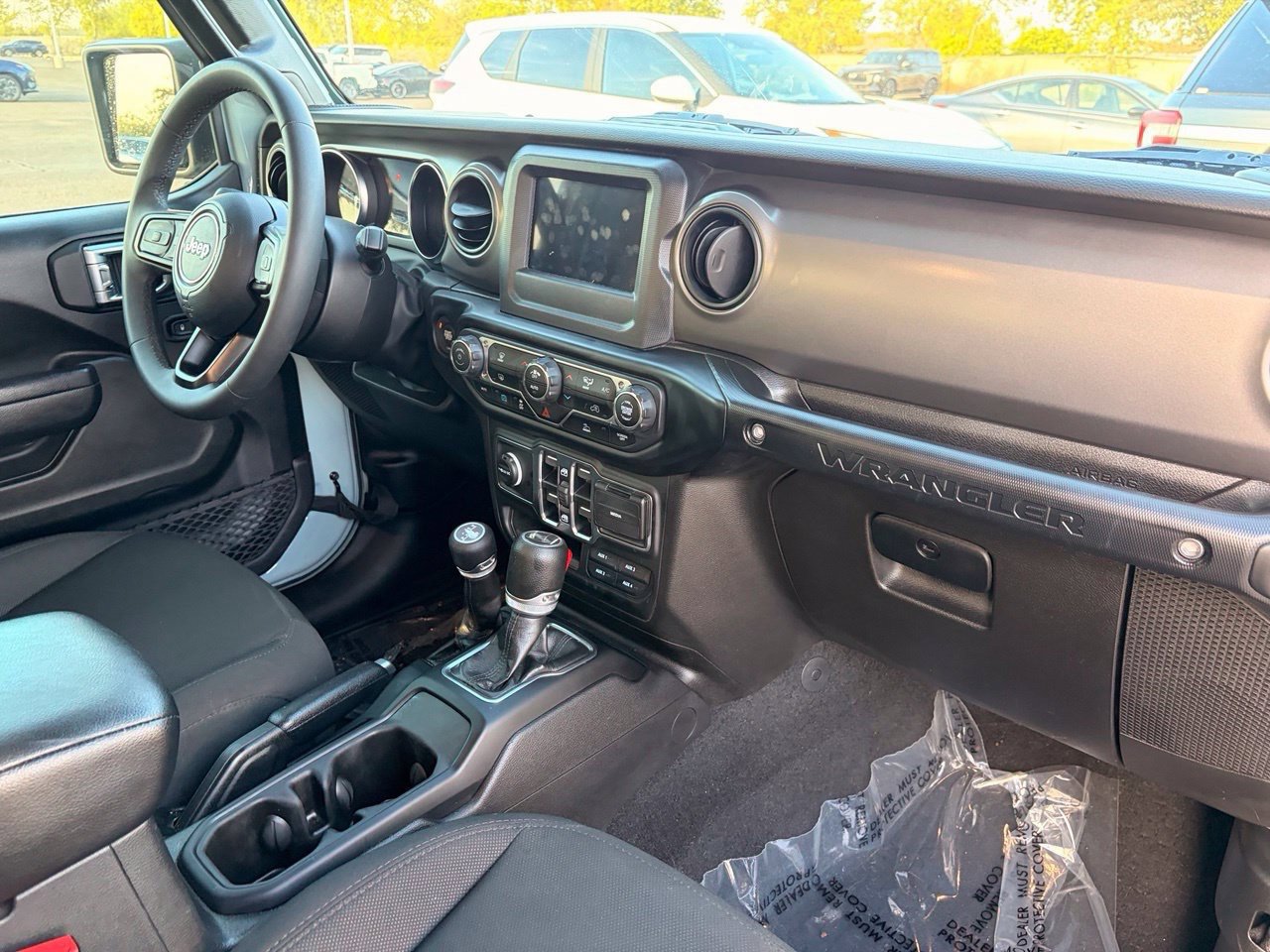 Used 2023 Jeep Wrangler Unlimited AWD/4WD image 9