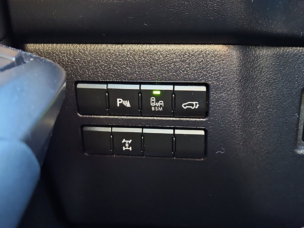 Used 2016 Lexus NX 200t AWD w/ Premium Package image 18
