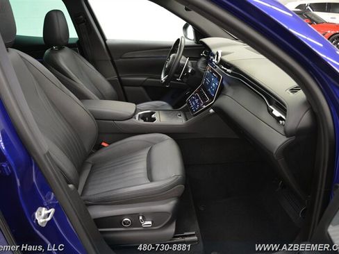 Used 2023 Maserati Grecale Modena AWD/4WD image 15