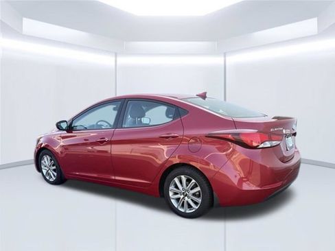 Used 2016 Hyundai Elantra SE w/ Option Group 02 FWD image 3