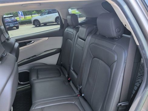 Used 2019 Lincoln Nautilus Reserve FWD image 15