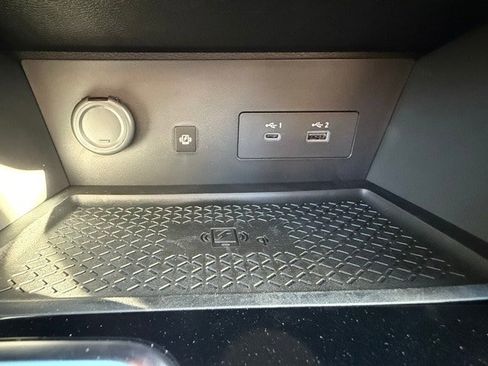 New 2025 Nissan Pathfinder SL w/ SL Premium Package image 36