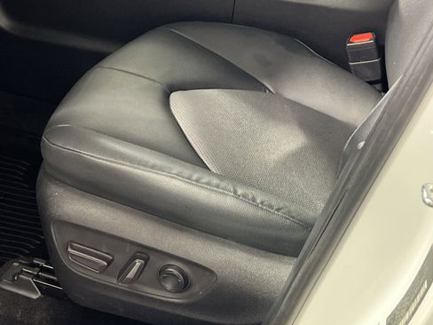 Used 2024 Toyota Grand Highlander AWD image 15