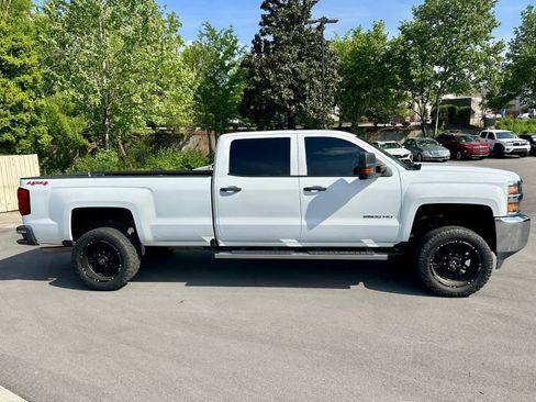 Used 2016 Chevrolet Silverado 2500 W/T w/ WT Convenience Package AWD/4WD image 4