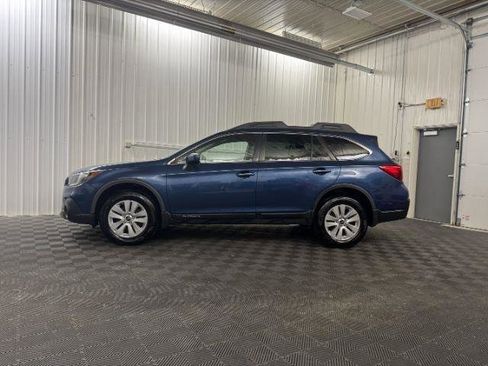 Used 2019 Subaru Outback 2.5i Premium w/ Protection Package #1 AWD/4WD image 2