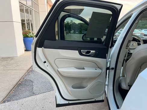 Certified 2024 Volvo XC60 B5 Core w/ Protection Package Premier AWD/4WD image 20