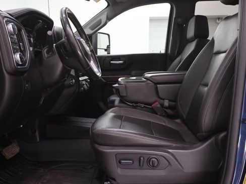 Used 2023 GMC Sierra 3500 SLT w/ Gooseneck/5TH Wheel Package image 8