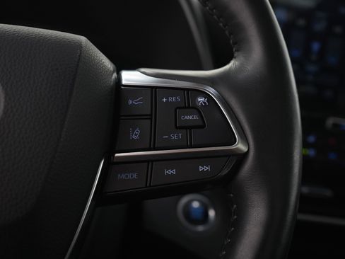 Used 2020 Toyota Highlander Platinum AWD/4WD image 30