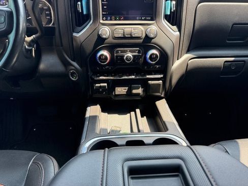 Used 2021 GMC Sierra 1500 AT4 w/ AT4 Premium Package AWD/4WD image 11