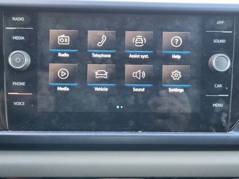 Used 2022 Volkswagen Taos SE image 15