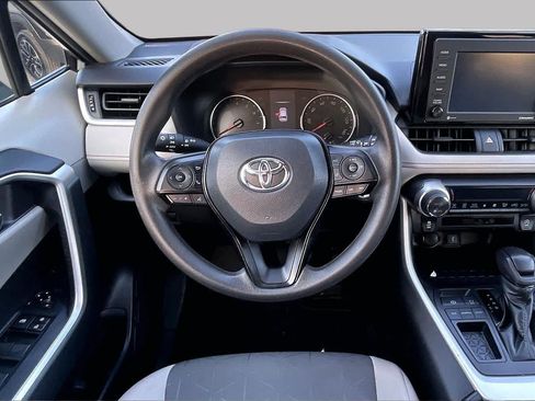 Used 2021 Toyota RAV4 XLE FWD image 6