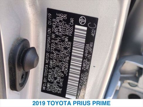 Used 2019 Toyota Prius Prime Premium w/ Carpet Mat Package FWD image 26