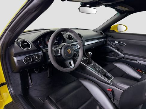 Used 2021 Porsche 718 Boxster S image 10