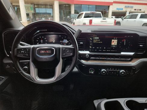 Used 2024 GMC Sierra 1500 Elevation AWD/4WD image 12