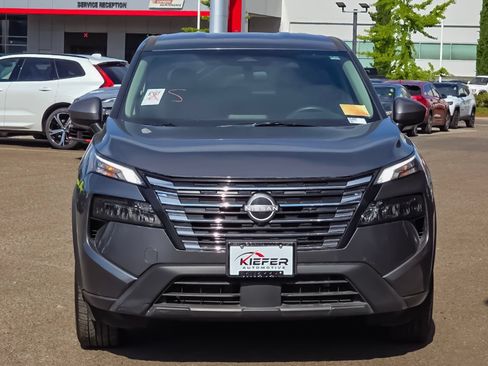 Used 2025 Nissan Rogue SV FWD image 5