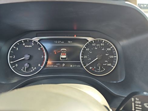 Used 2023 Nissan Rogue S image 25