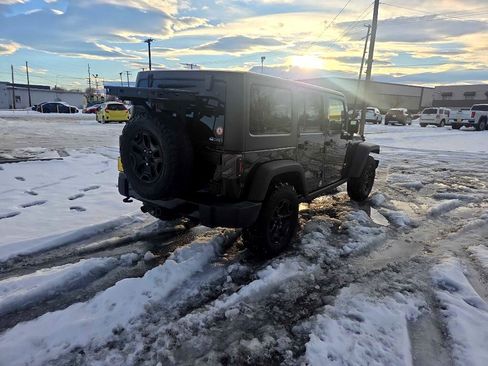 Used 2016 Jeep Wrangler Unlimited Sport image 5