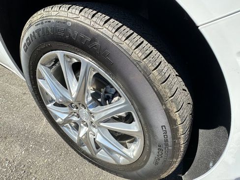 Used 2022 Buick Enclave Premium image 27