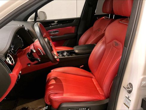 Used 2023 Bentley Bentayga AWD/4WD image 8