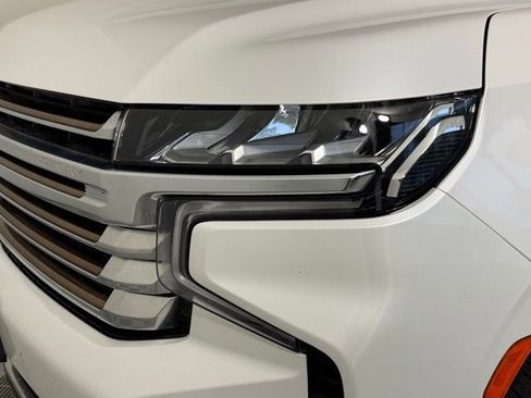 Used 2023 Chevrolet Tahoe High Country AWD/4WD image 11
