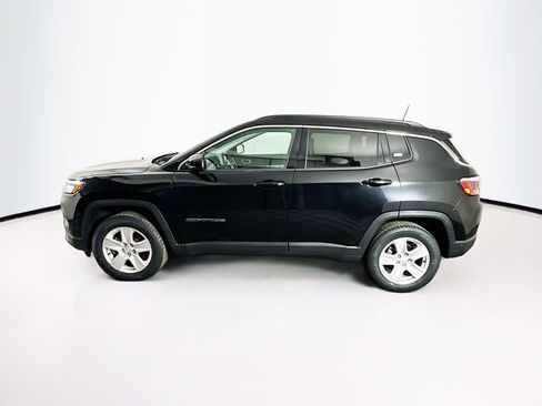 Used 2022 Jeep Compass Latitude w/ Sun and Sound Group image 4