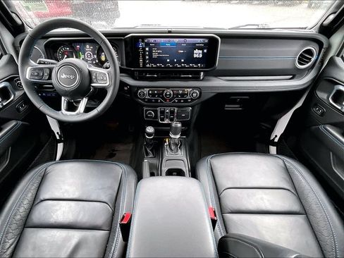 Used 2024 Jeep Wrangler High Altitude AWD/4WD image 21