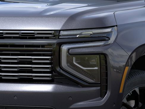 New 2026 Chevrolet Suburban High Country w/ Sun And Tow Package AWD/4WD image 32