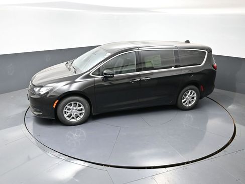 New 2026 Chrysler Voyager LX image 41