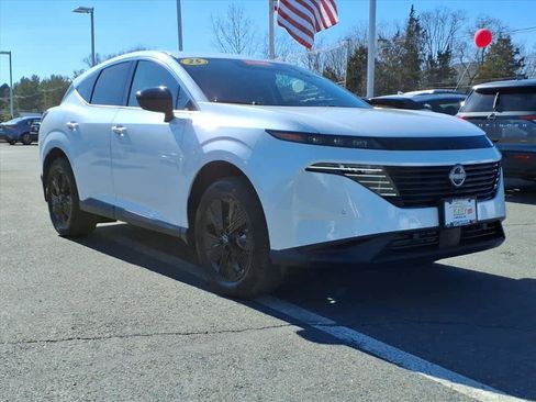 Used 2025 Nissan Murano SV image 3