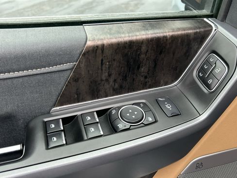 Certified 2024 Ford F350 Lariat image 25