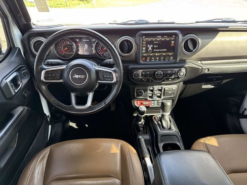 Used 2020 Jeep Gladiator Rubicon image 16