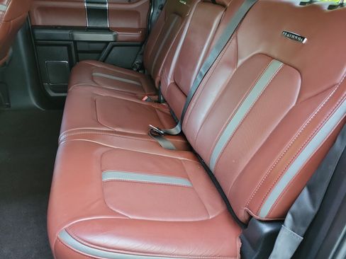 Used 2019 Ford F150 Platinum w/ Equipment Group 701A Luxury AWD/4WD image 12