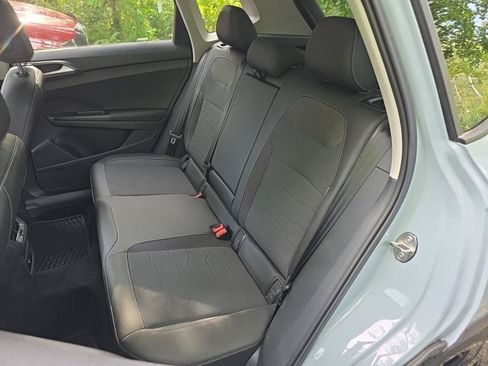 Certified 2025 Volkswagen Taos SE AWD/4WD image 7