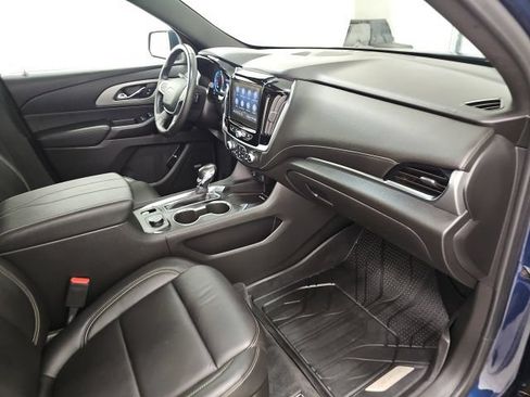 Used 2022 Chevrolet Traverse LT w/ LT Premium Package AWD/4WD image 40