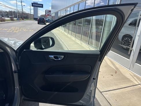 Certified 2025 Volvo XC60 B5 Plus image 14
