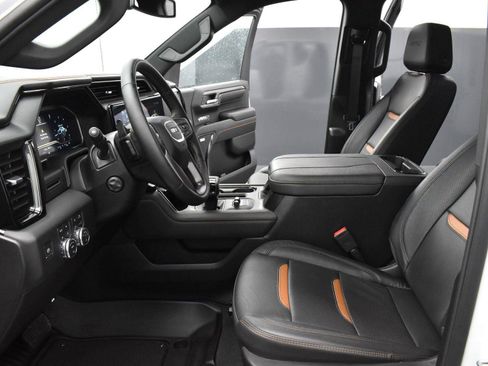 Used 2024 GMC Sierra 1500 AT4 w/ AT4 Preferred Package image 13