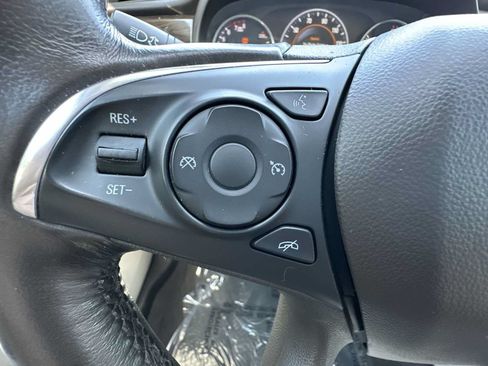Used 2017 Buick LaCrosse Essence FWD image 25