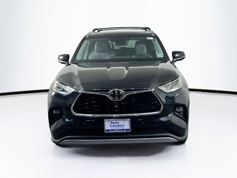 Used 2023 Toyota Highlander Platinum AWD/4WD image 2