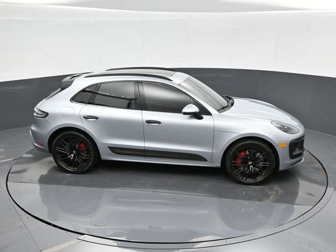 Certified 2024 Porsche Macan GTS image 31