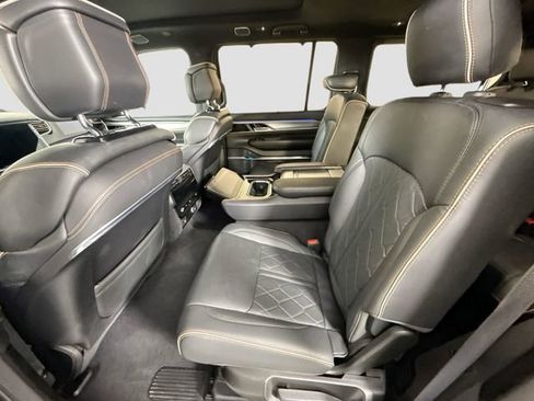 Used 2023 Jeep Grand Wagoneer Series III AWD/4WD image 25
