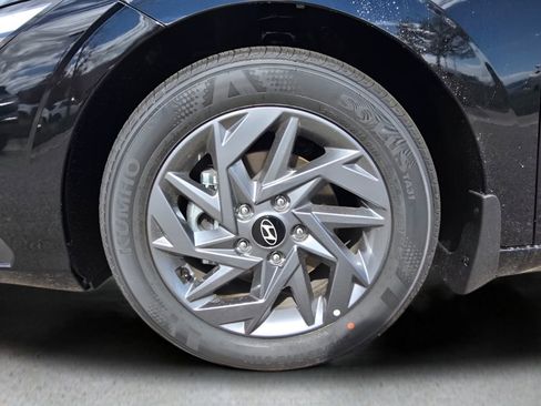 New 2025 Hyundai Elantra Blue image 9