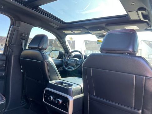 Certified 2022 Ford Expedition Limited image 34