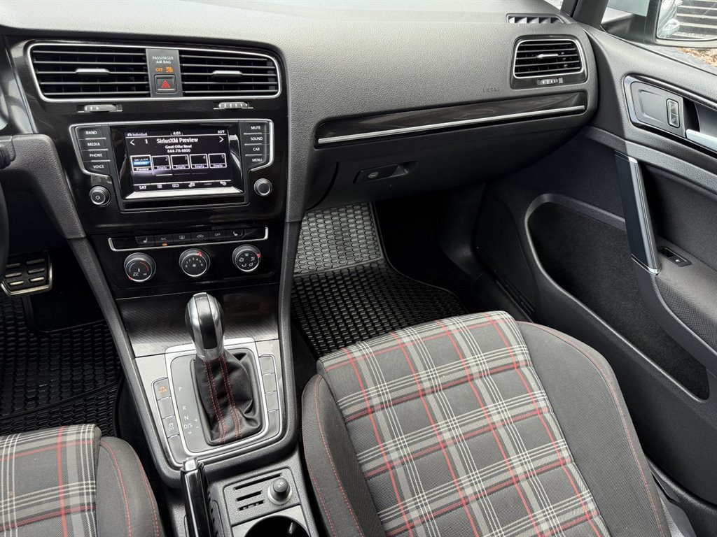 Used 2015 Volkswagen GTI S FWD image 17