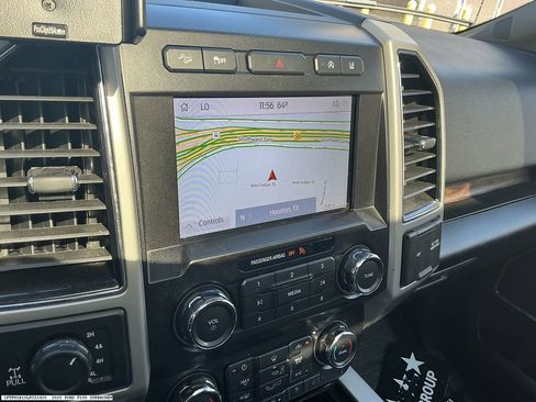 Used 2020 Ford F150 Lariat image 10