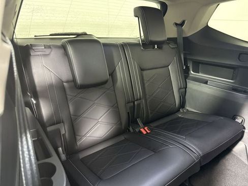 New 2026 Volkswagen Atlas SE image 16