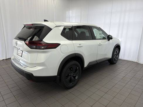 New 2026 Nissan Rogue SV FWD image 4