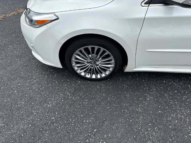 Used 2018 Toyota Avalon Limited w/ Protection Package FWD image 8