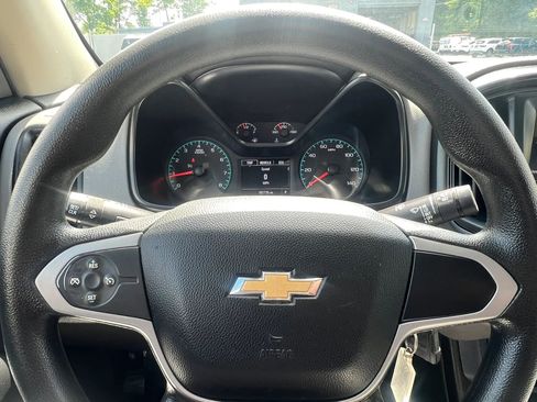 Used 2019 Chevrolet Colorado W/T w/ WT Convenience Package AWD/4WD image 18