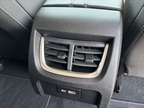 Used 2025 Chevrolet Blazer LT FWD image 23